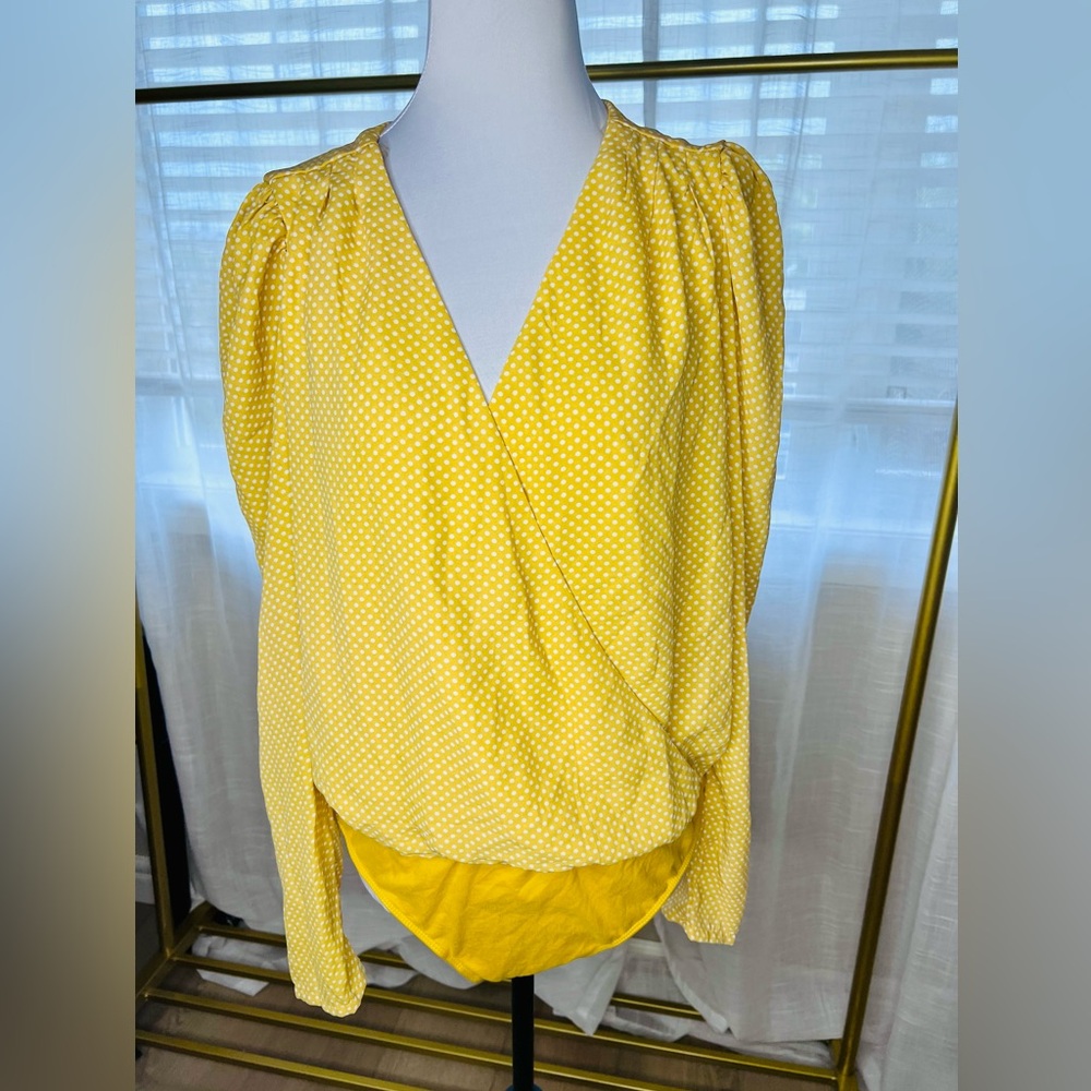 NWT Yellow Polka Dotted Blouse with Capped Long Sleeves Faux Wrap Bodysuit Sz M